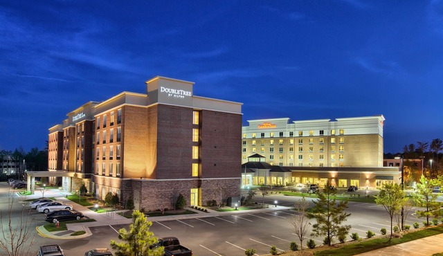 DoubleTree by Hilton Raleigh - Cary