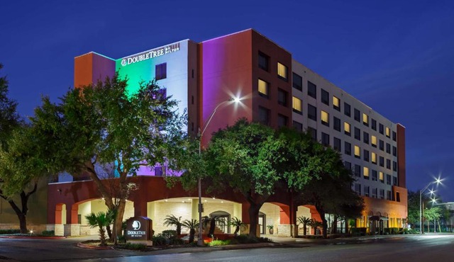 DoubleTree by Hilton San Antonio Downtown