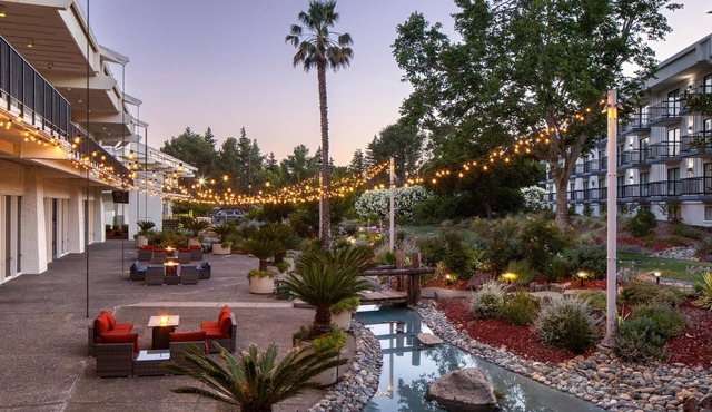 DoubleTree by Hilton Sacramento