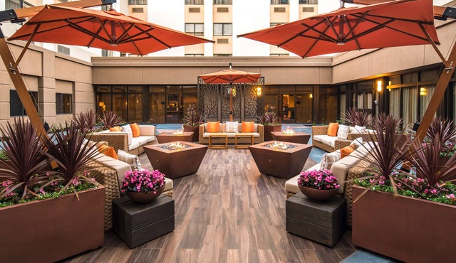 DoubleTree by Hilton San Francisco Airport