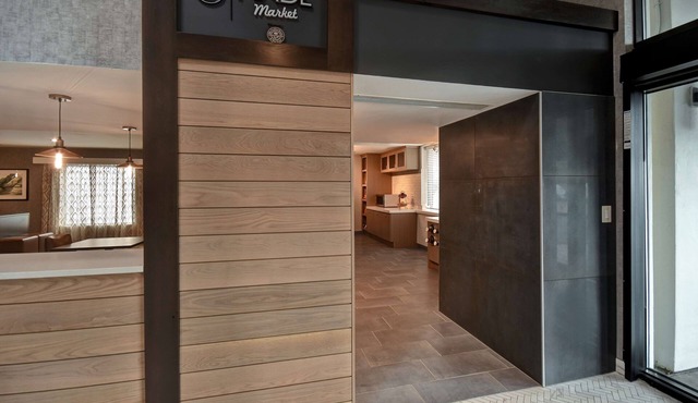 DoubleTree by Hilton St. Louis Airport