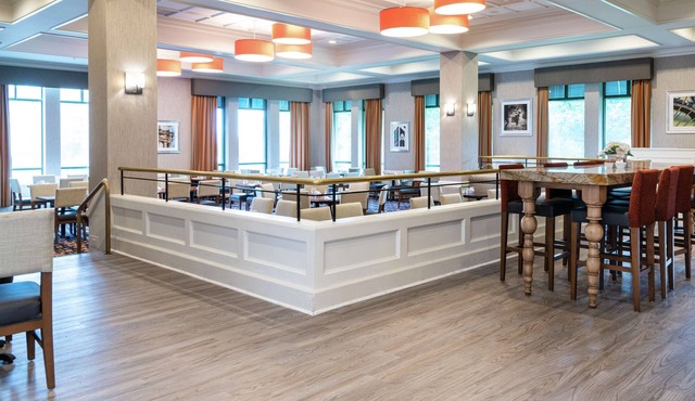 DoubleTree Suites by Hilton Hotel Philadelphia West