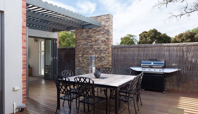 Douglas Hide and Sea