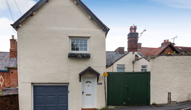 DOVE COTTAGE in Ruthin