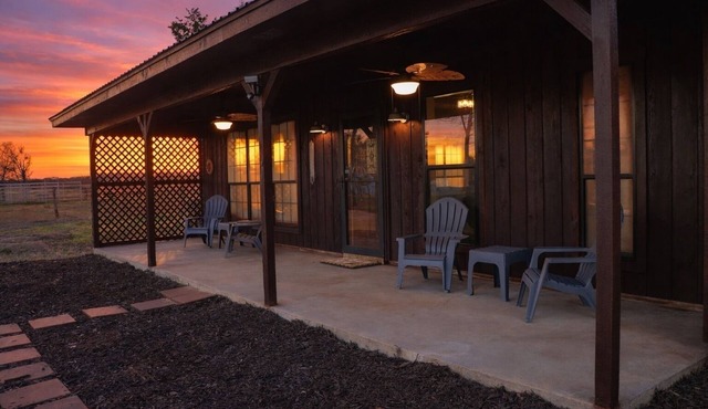 Dove Haus @ the Double Diamond Ranch- Sleeps 10 Just 13 Minutes from Bellville