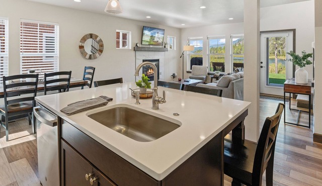 Dover Bay Beauty w/Kayak & SUP Water Access