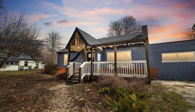 Dover Dreamer - Fireplace, BBQ, and Firepit