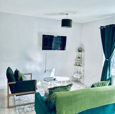 Dover Ferry Apartments, private terrace and on-site parking