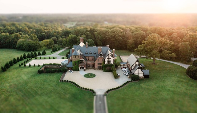 Dover Hall - Bed & Breakfast in a Castle with Gourmet Dinner