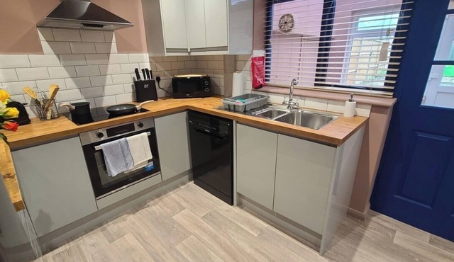 Dovetails. 10 minutes from Alton Towers