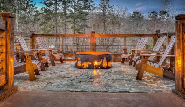 Down by the River - Pet Friendly | Toccoa River Access | Party Porch