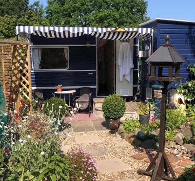 Down The Garden Path Vintage Caravan B&B , Dartmoor