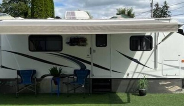 Down Town Sumner “Small town Charm.”