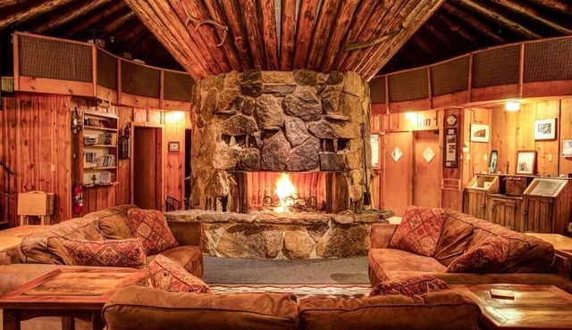 Downing Mountain Lodge