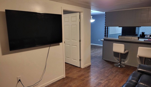 Downstairs 2-bedroom apartment with WiFi, AC in Gatesville