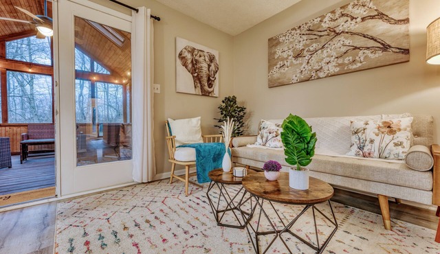 Downstairs BR! Pet Friendly house w/4BR, fenced yard & Sun Room