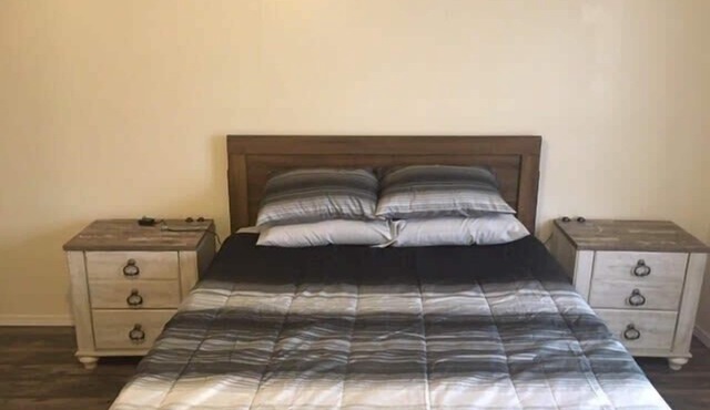Downstairs one bedroom close to Fort Sill!