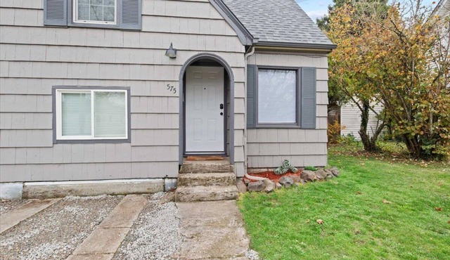 Downtow 3-bedroom bungalow duplex in Lebanon perfect for relaxing getaways