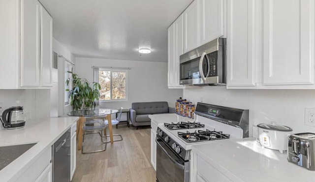 Downtown 1bd/1ba ADU