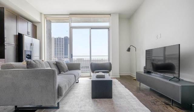 Downtown 1br w gym pool deck nr capitol ATX-192