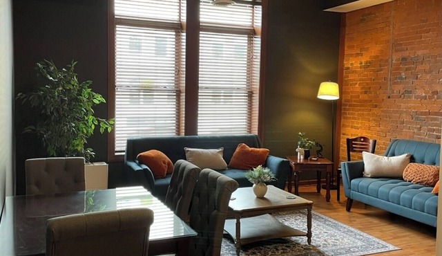 Downtown 2-bedroom luxury apartment in Wooster