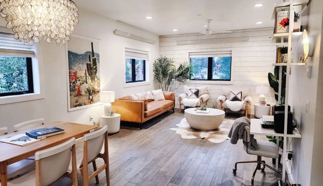 Downtown 2BD 1.5BA Mountain Town Apt
