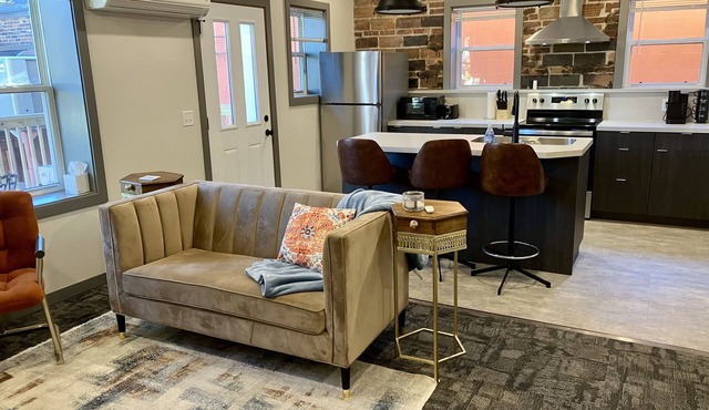 Downtown 2BR Apartment