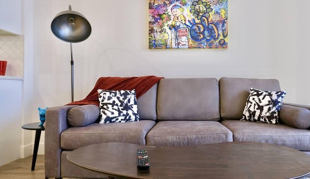 Downtown 3 BED/ 2.5BATH TOWNHOME IN BRIDGELAND