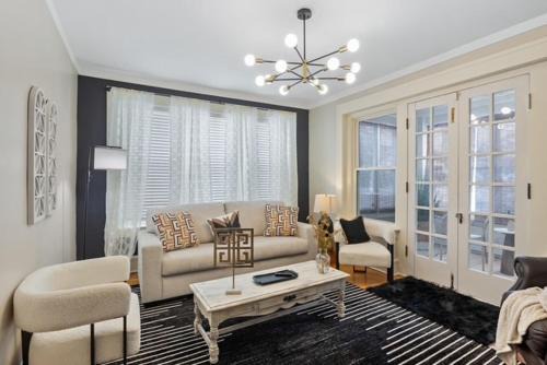 Downtown 3BR Apartment, Walk to SU, Burnet Park & Erie Canal