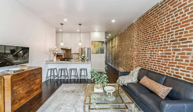 Downtown 6 Condo Combo | 12BR 12BA