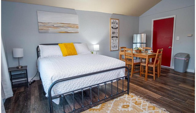 Downtown Accessible New 1BR1BA Cozy Studio