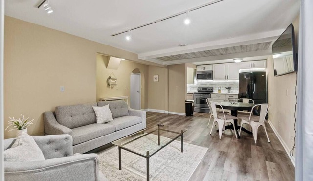 Downtown Apartment 3 in Historic Mansion | Free Parking