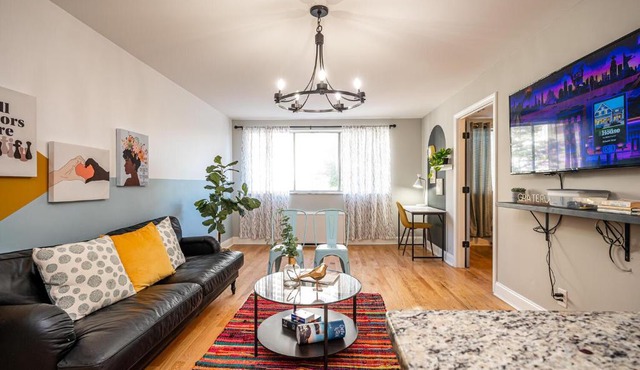 Downtown ATL Condo w Pool King Bed LM1K2T