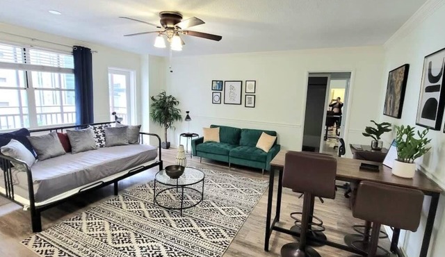 Downtown Atlanta Condo with Balcony Views
