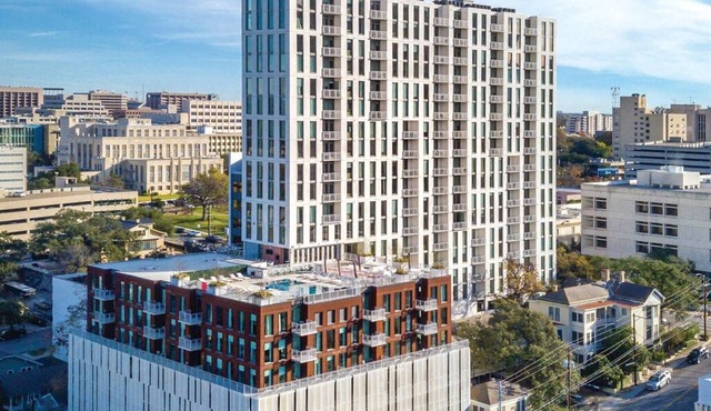 Downtown Austin Resort Studio Presidential
