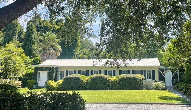 Downtown Beaufort- beautifully renovated chapel on edge of Historic District!