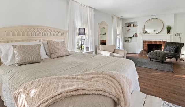 Downtown Berlin Home w Historic Charm Dog Friendly Home