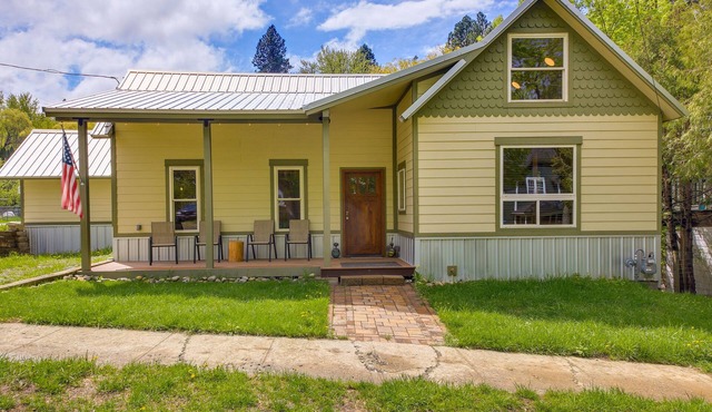 Downtown Bonners Ferry Home w/Covered Porch!