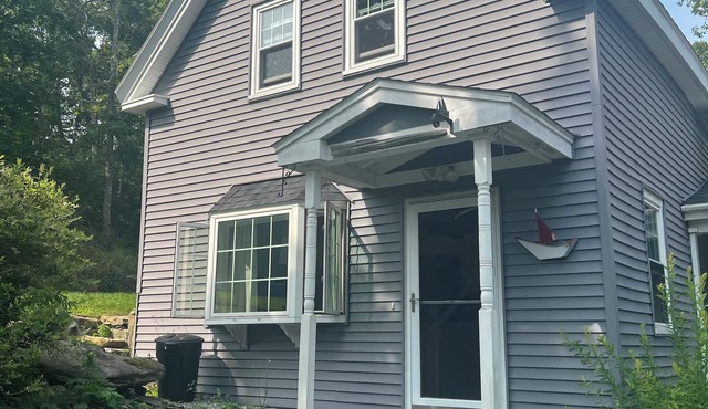 Downtown Boothbay Harbor, 2-Story Cottage