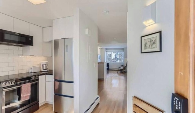 Downtown Boulder 1 BDR/1 BA Condo