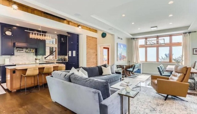 Downtown Boulder Gem – Stylish 5BDR by the Creek