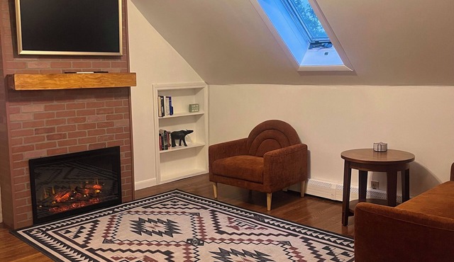 Downtown Bristol Cozy Flat