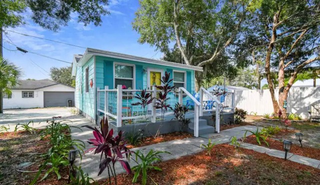 Downtown Bungalow #1