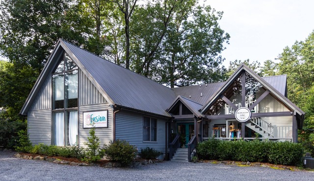 Downtown Cashiers - Walk Everywhere