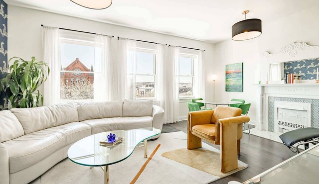 Downtown Cincinnati Stay | Rooftop Patio + Parking