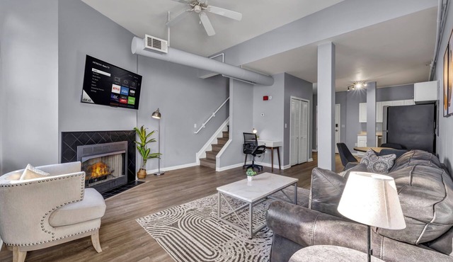Downtown Cleveland Loft Fireplace Gym Sauna Free Parking