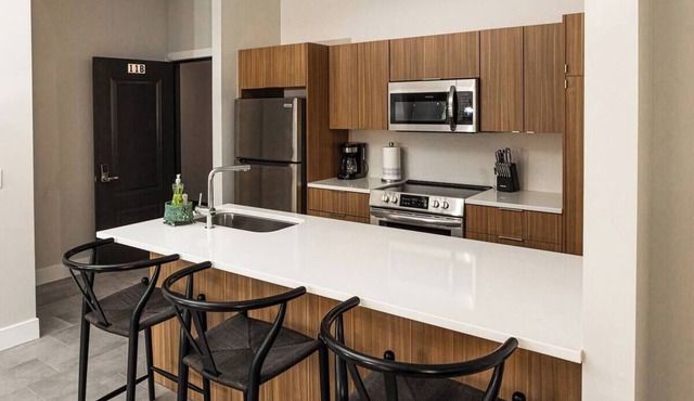 Downtown Condo Under The Stars!