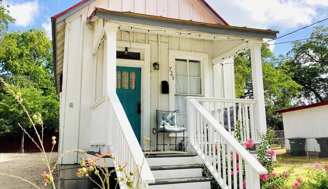 Downtown Cottage Near River & Alamodome - Free Parking