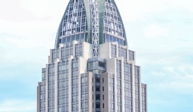 Downtown Cozy 2 BR Apt - 4min drive MardiGras Park