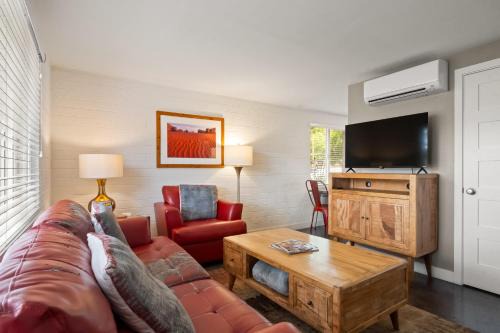 Downtown Cozy Home Base - Purple Sage 1